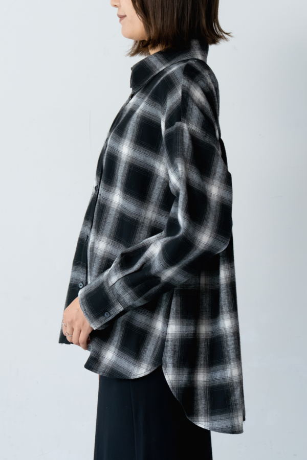 モノトーンオンブレチェックシャツ｜TOPS｜レディース