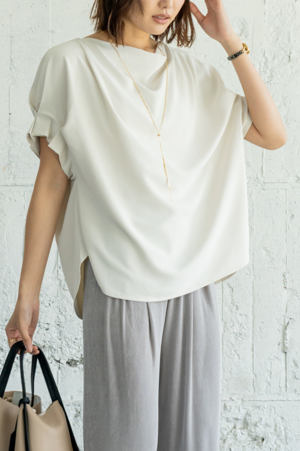 ドレープブラウス