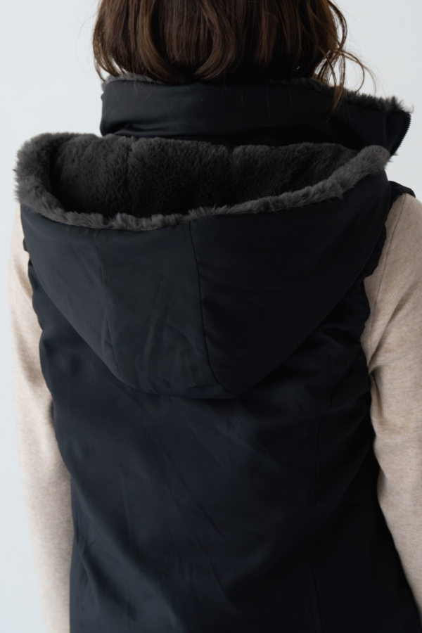 ファー付きリバーシブルダウンベスト｜OUTER｜レディース