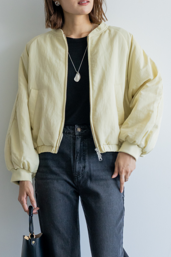 iDea Luceオフホワイト サテンバルーンブルゾン　ノーカラー　M 中綿バルーンブルゾン｜OUTER｜レディースファッション通販のM.deux