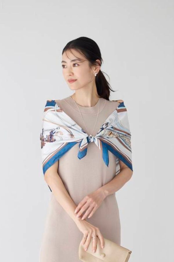 【Spring Collection 2026 vol.2掲載】マリンプリントスクエアスカーフ