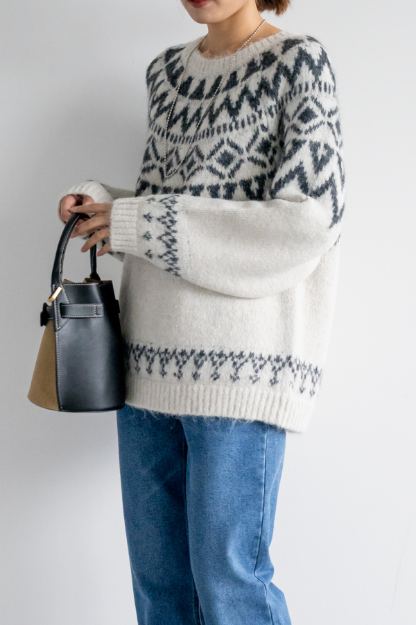 ノルディック柄Uネックプルオーバー