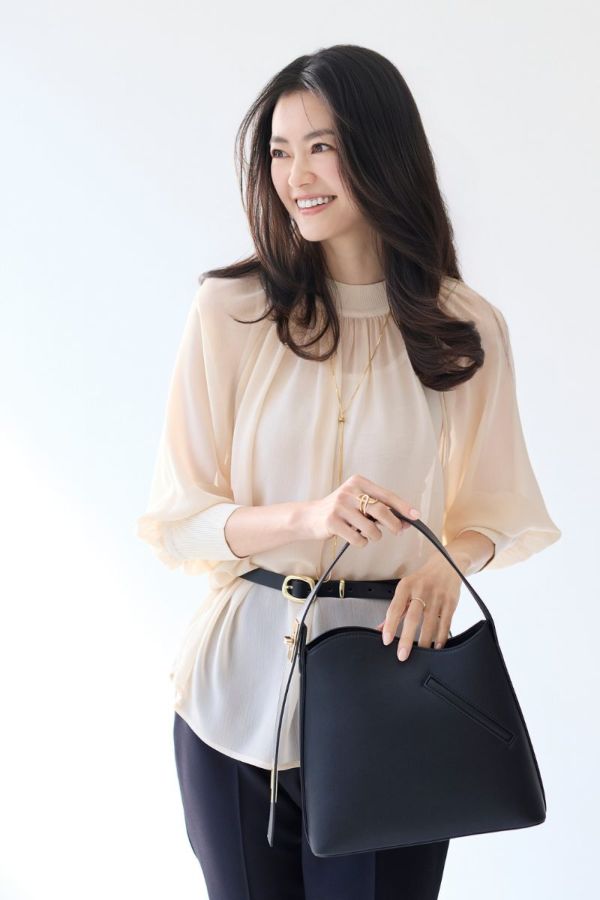 【Spring Collection 2026掲載】エアリーギャザーブラウス