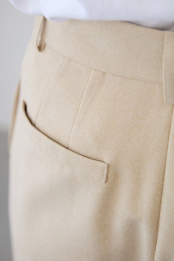 マチャットチンツーパンツ　ベージュ ダブルタックコクーンパンツ｜PANTS｜レディースファッション