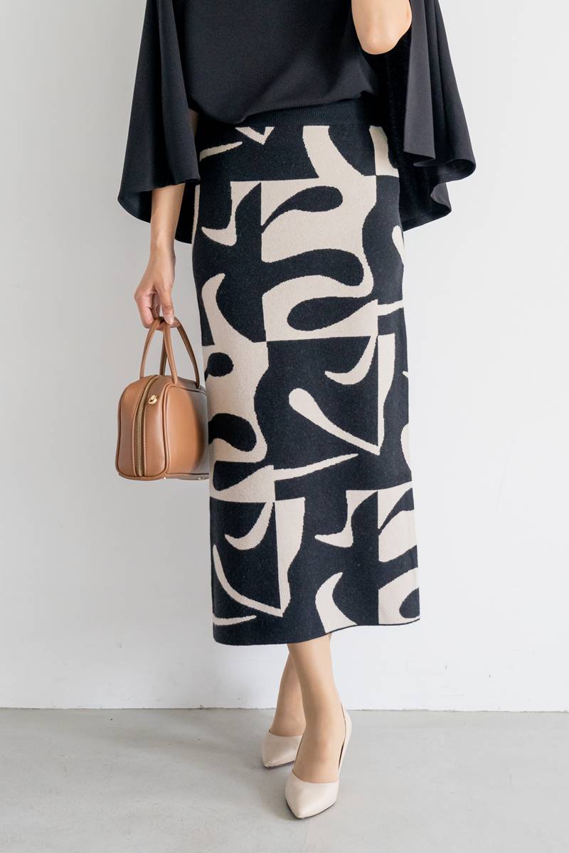 新品タグ付　D&G タイトスカート　ヒョウ柄　美シルエット　24／38 新品タグ付 D&G タイトスカート ヒョウ柄 美シルエット 24／38