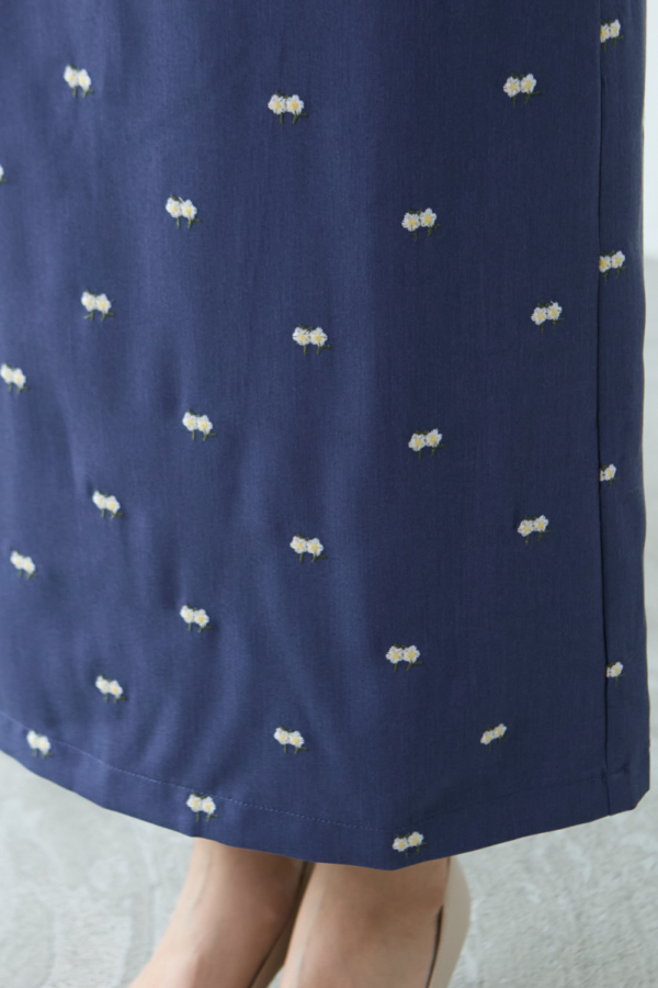 フラワー刺しゅうタイトスカート｜SKIRT｜レディースファッション通販