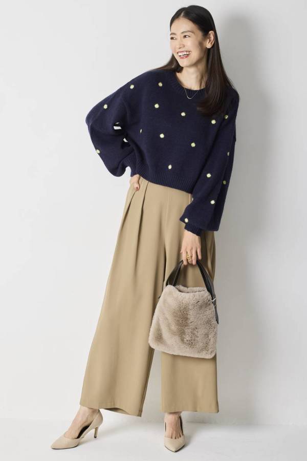 LIMITED SET】フラワー刺繍プルオーバー＋タックワイドパンツ